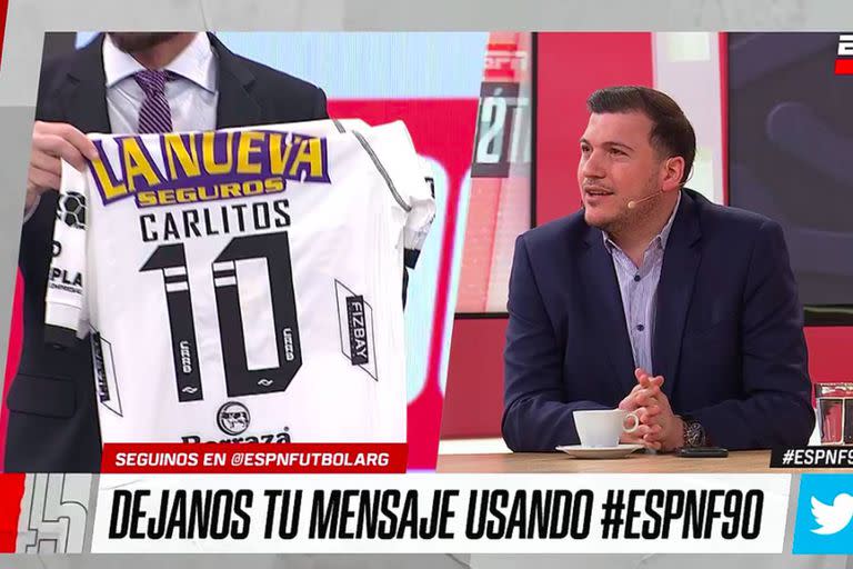 La camiseta de Tevez que mostró Vignolo