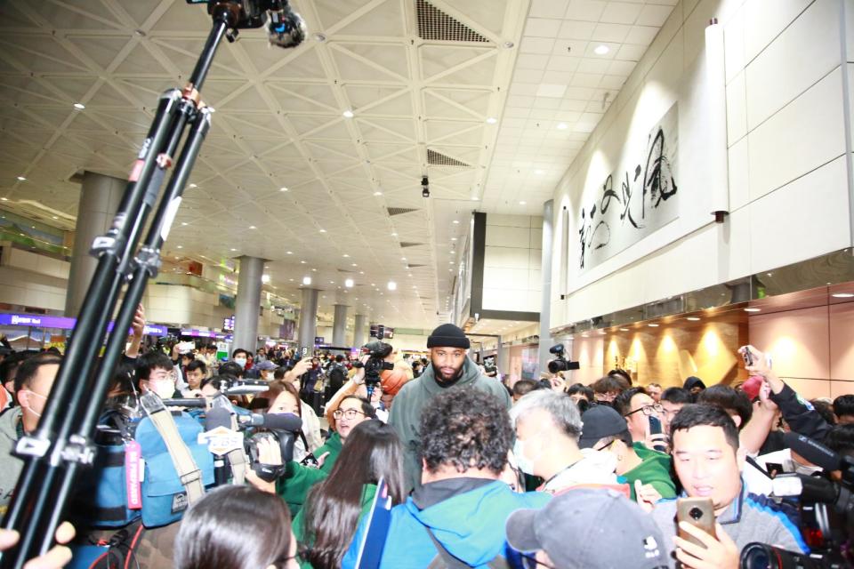 台啤永豐雲豹球星卡森斯（Demarcus Cousins）抵台。林建嘉攝