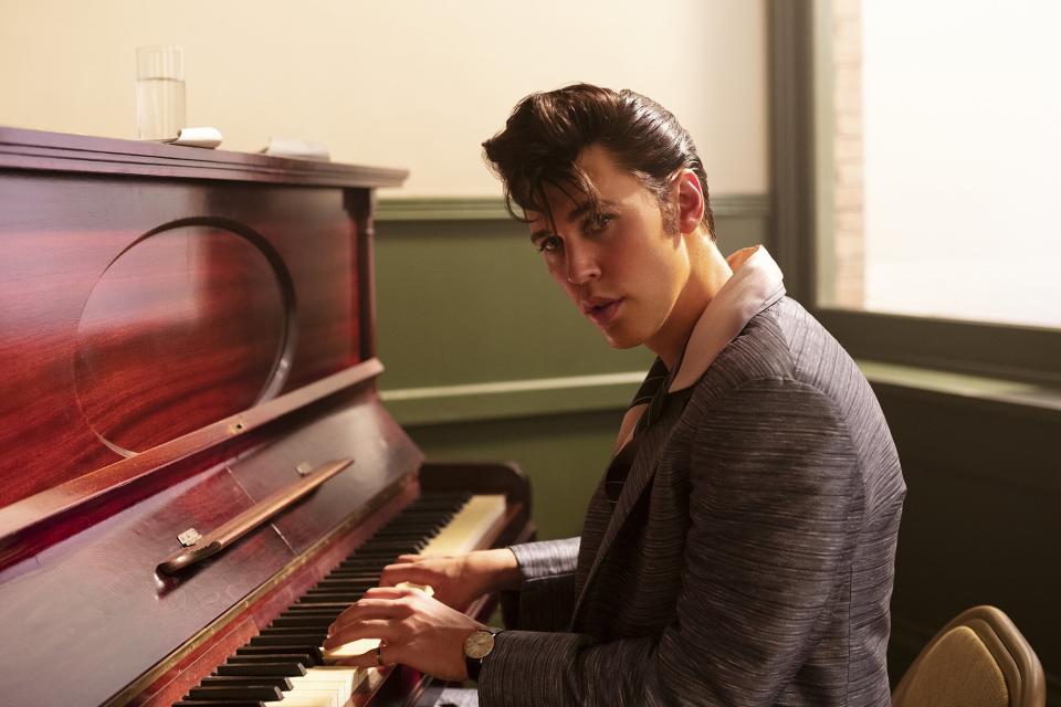 Austin Butler plays piano as Elvis Presley