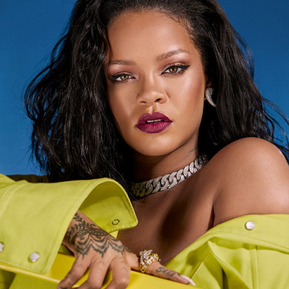 Rihanna's latest Fenty Beauty product is for the 'no makeup-makeupers' -  Good Morning America