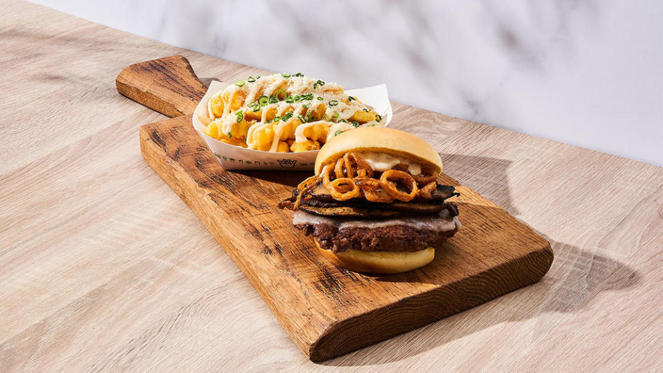 Roasted garlic burger & fries