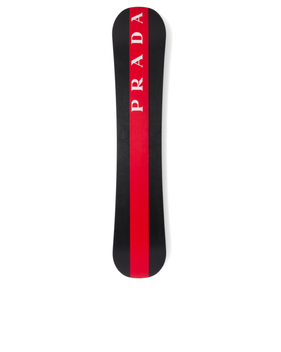 Linea Rossa滑雪單板 NT$110,000 PRADA。（PRADA提供）