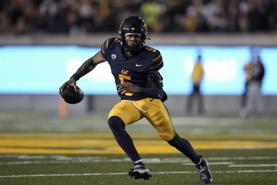 California quarterback Sam Jackson V runs with the ball against Auburn during the second half of an NCAA college football game Saturday, Sept. 9, 2023, in Berkeley, Calif. (AP Photo/Godofredo A. Vásquez)