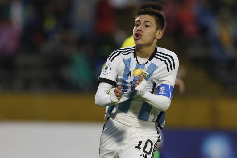 Claudio Echeverri fue el goleador de la selección argentina en el último Sudamericano Sub 17