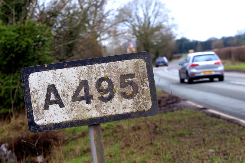 A sign for the A495 in Bronington