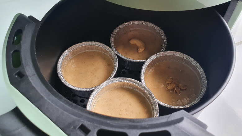 Making cupcakes in air fryer