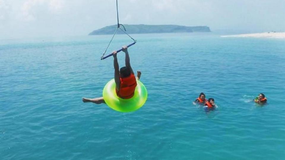 夏日熱搜水上活動-澎湖東海跳島玩法。（圖／Tripbaa趣吧！亞洲自由行專家）