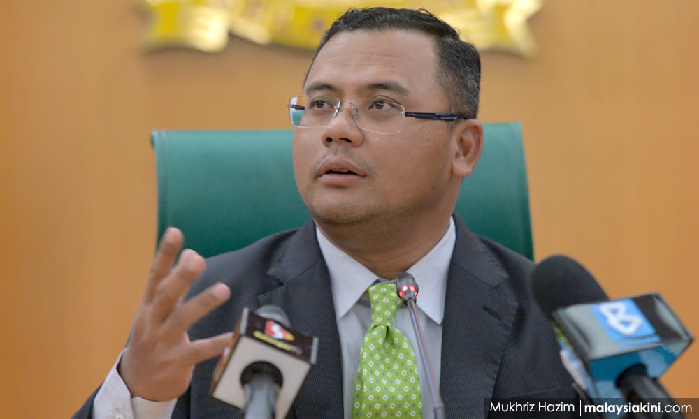 Selangor to cut state leaders' salaries for Covid-19 fund