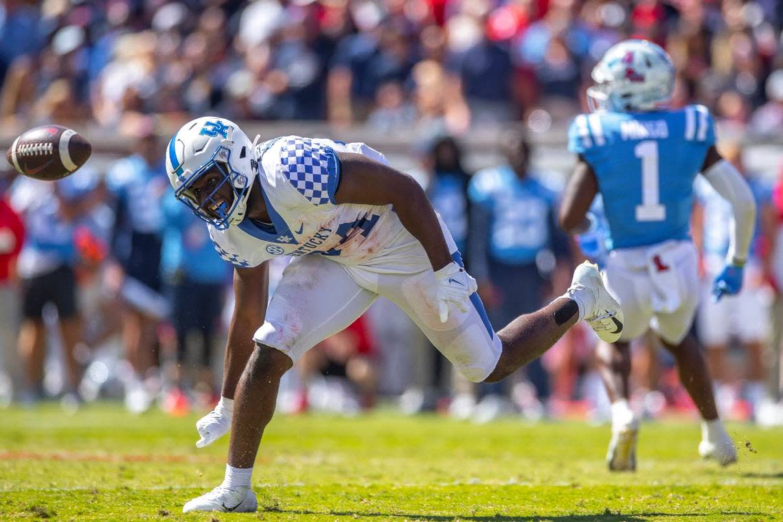 Kentucky linebacker D’Eryk Jackson (54) broke up a pass during UK’s 22-19 loss at Mississippi last week.