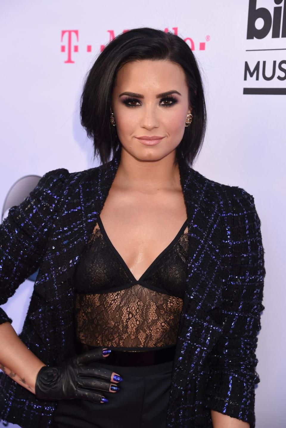 Demi Lovato, 2016