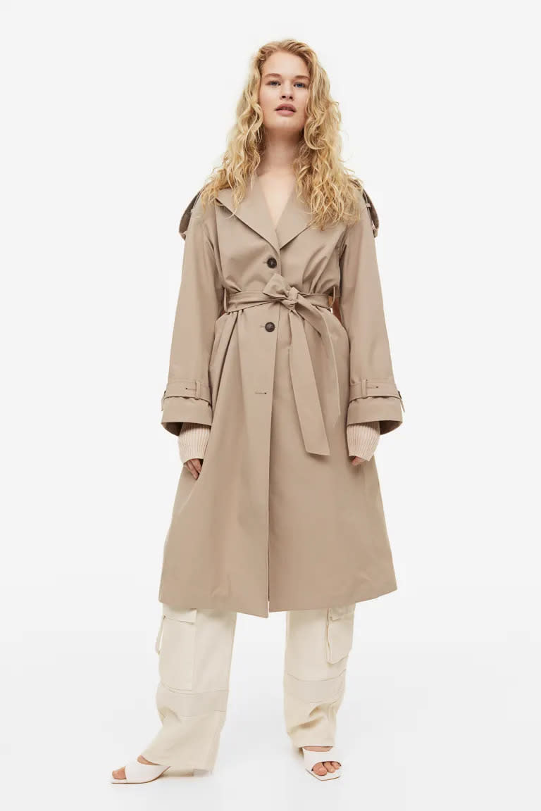 Oversized Trenchcoat. Image via H&M.