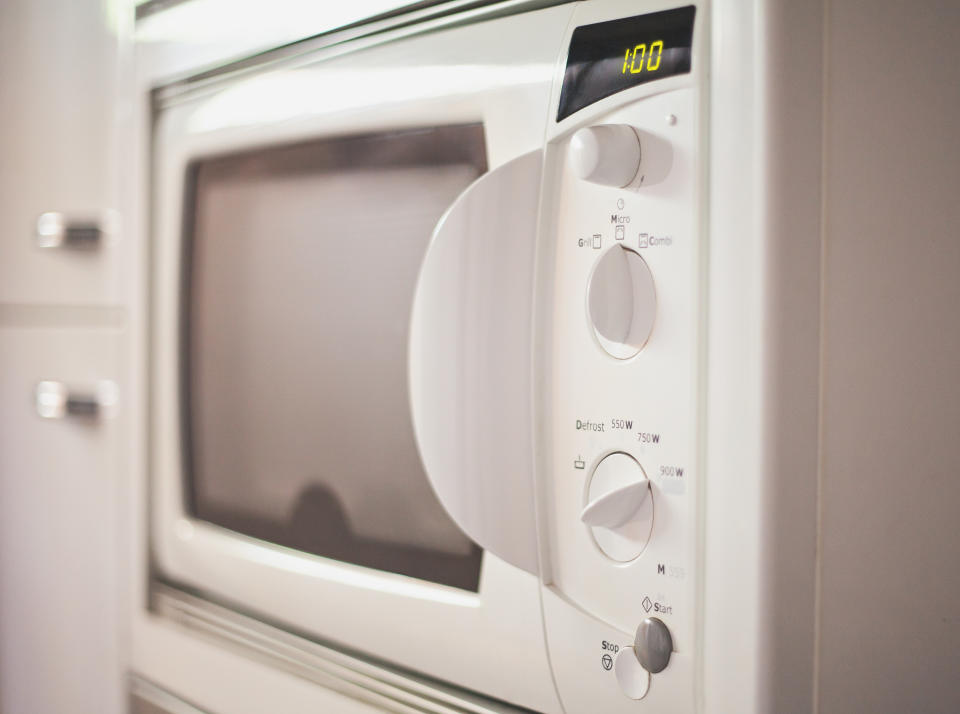 microwave oven