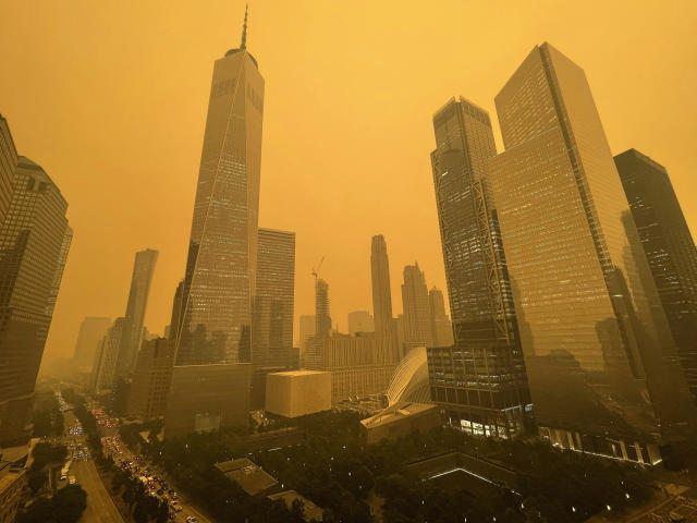 Eyewitness News on X: Smoke from the Canadian wildfires engulfed Yankee  Stadium Tuesday night. #smoke    / X