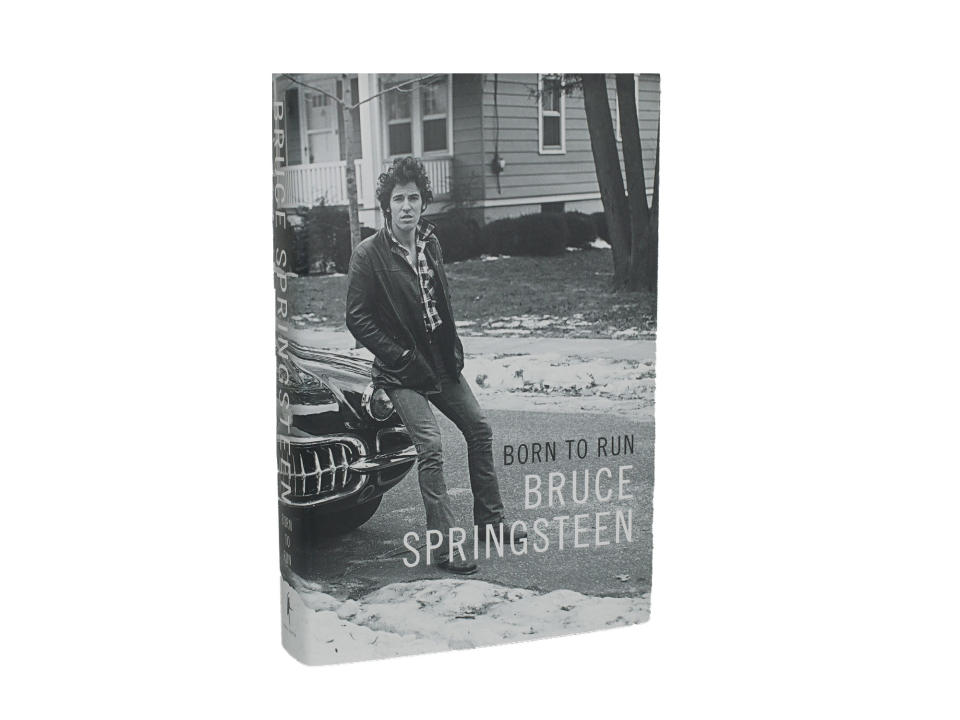 BORN TO RUN BY BRUCE SPRINGSTEEN