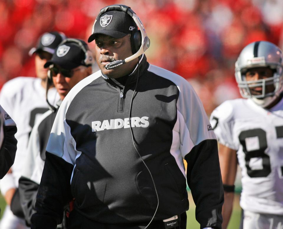 Art Shell coached the Raiders in Los Angeles from 1989-94 and again in Oakland in 2006.