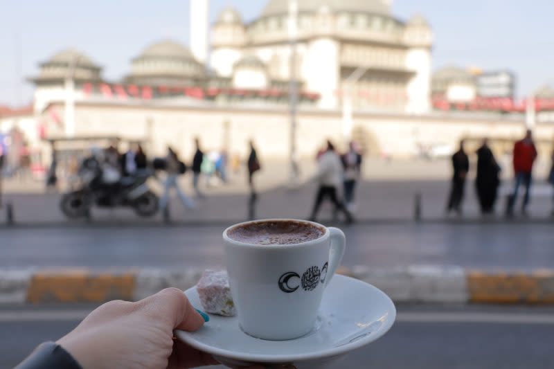 turkey food - coffee by the street