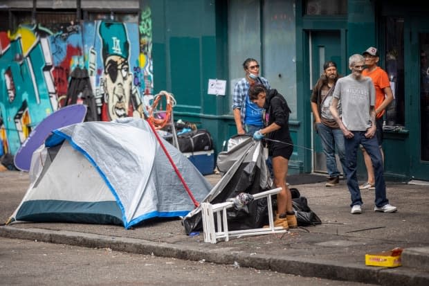 No Plan To House Hundreds Of People Living In Tents On Vancouver S Hastings Street Say Advocates