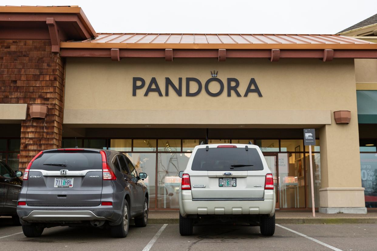 Pandora recently opened at Woodburn Premium Outlets.