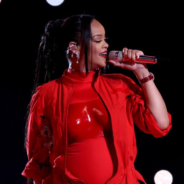 Rihanna Is Getting Paid So Much Less Than You Think for the Super Bowl