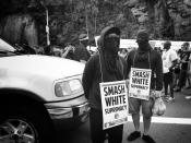 <p>Members of the antifa, the left-leaning anti-fascist group, at a counterprotest against a “free speech” rally staged by conservative activists Aug. 19 in Boston. (Photo: Holly Bailey/Yahoo News) </p>