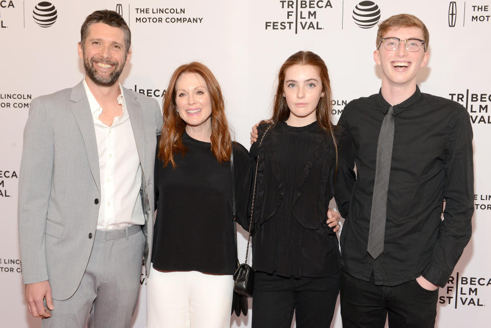 Julianne Moore, Bart Freundlich and children Liv and Caleb Freundlich attend the premiere of "Wolves" at the Tribeca Film Festival in New York City in 2016. (Photo: Noam Galai via Getty Images)