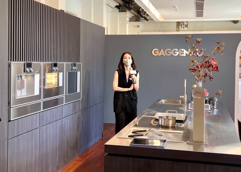 ▲德國頂級廚電品牌Gaggenau，首度移師台中辦展，將旗下頂級400系列，和入門200系列各式廚電一次展示。(圖/記者周淑萍攝)