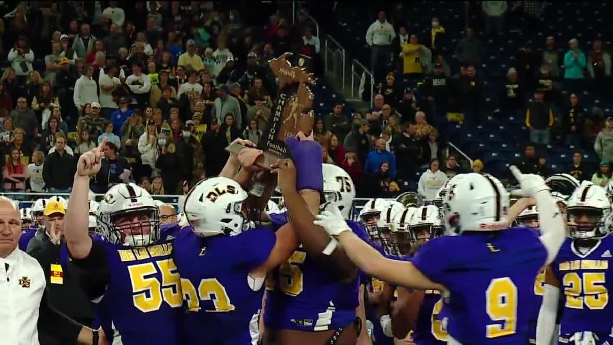 Warren De La Salle Wins Division 2 Championship