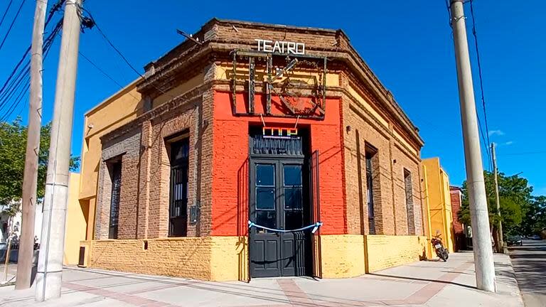 La bella sala del teatro TQK, de una esquina de la ciudad de La Pampa, que contó con ayuda del Instituto Nacional del Teatro para su apertura en 2021