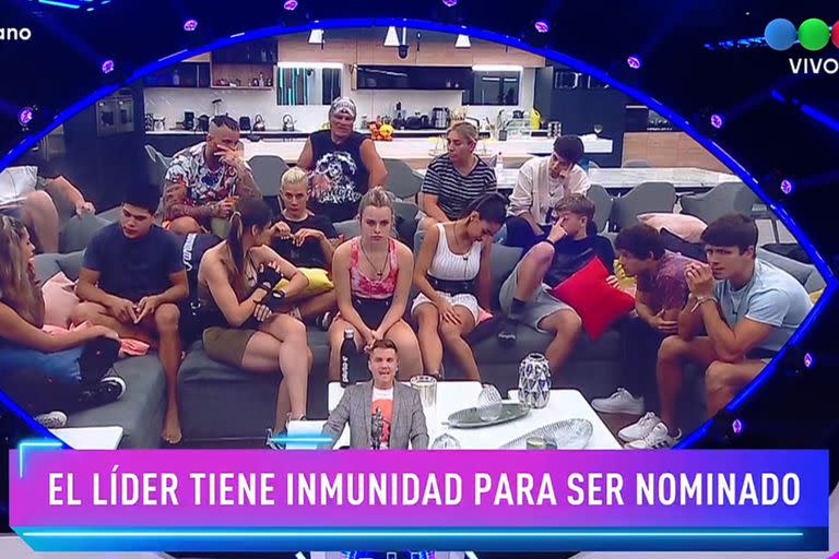 Santiago Del Moro conduce una nueva gala de Gran Hermano (Captura de TV)