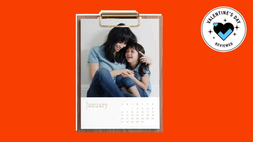 Best personalized Valentine’s Day gifts 2023: Walnut Desktop Photo Calendar