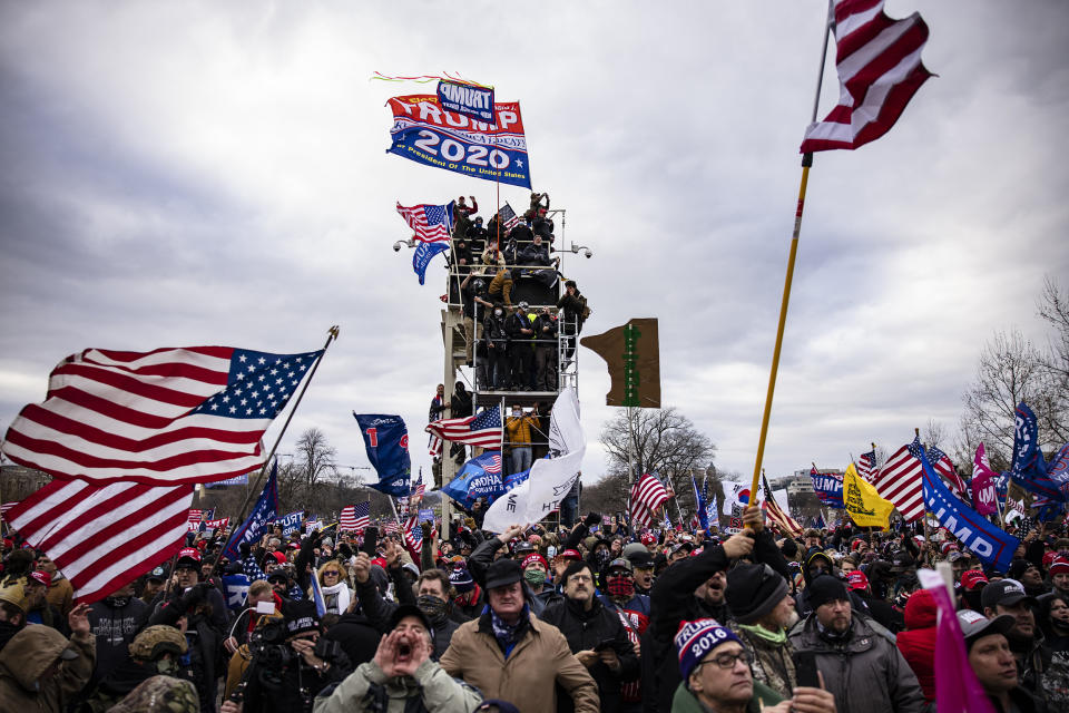 Image: Trump Supporters Hold 