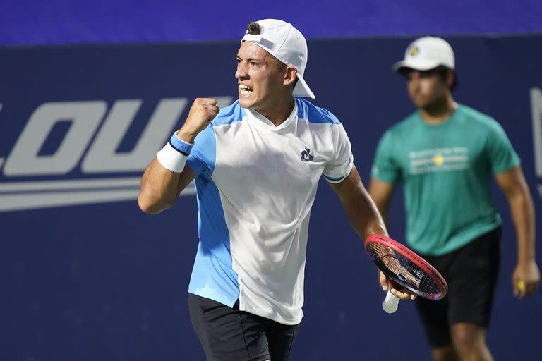 El festejo de Sebastián Báez, que por primera vez pisa la tercera ronda en un torneo de Grand Slam