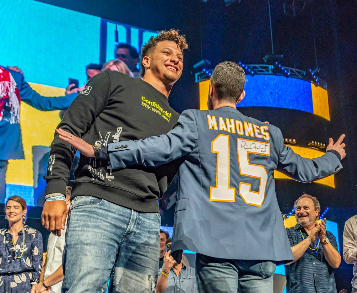 Chiefs quarterback Patrick Mahomes signed a jacket formerly owned by Paul Rudd as part of the biggest auction package of the night in 2019. Scott Gorran was the highest bidder with $55,000, and the jacket was a pretty perfect fit.