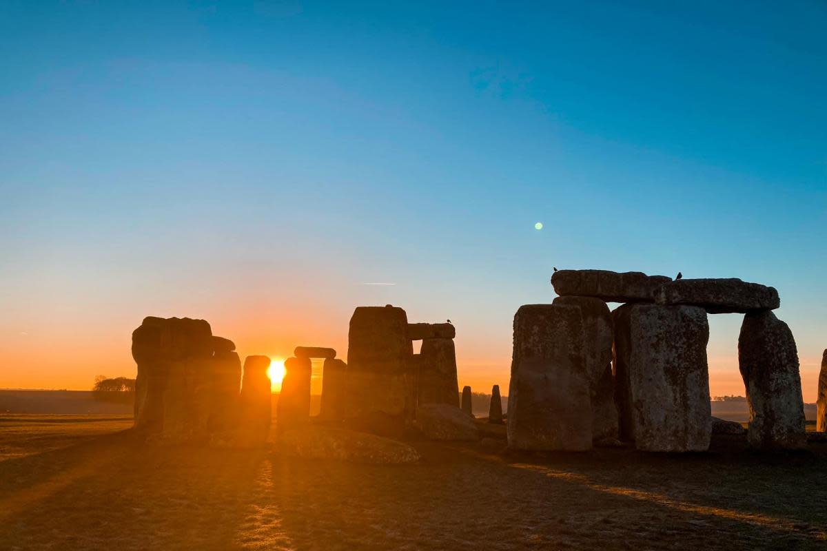 This incredile Stonehenge sunrise was shared by Laura de Freitas <i>(Image: Laura de Freitas)</i>