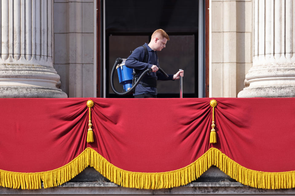 Queen's Platinum Jubilee – Buckingham Palace balcony prepped