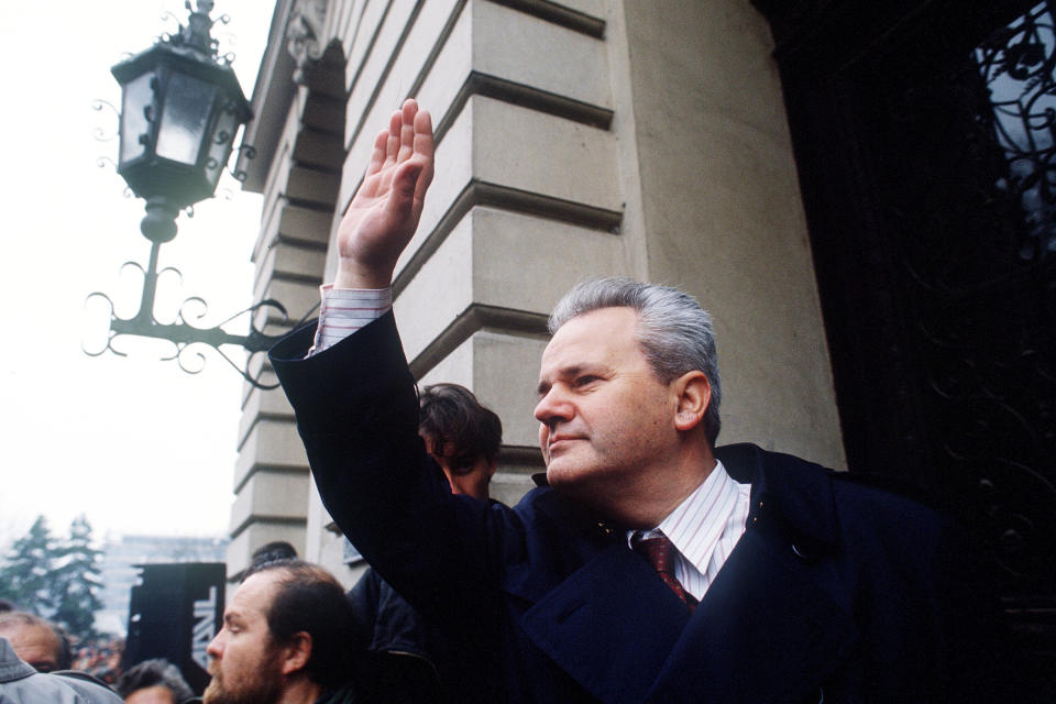 Serbian President, Slobodan Milosevic, campaigning in Krusevac, during the 1992 Serbian general election, December 17, 1992.<span class="copyright">Chip Hires—Gamma Rapho/Getty Images</span>