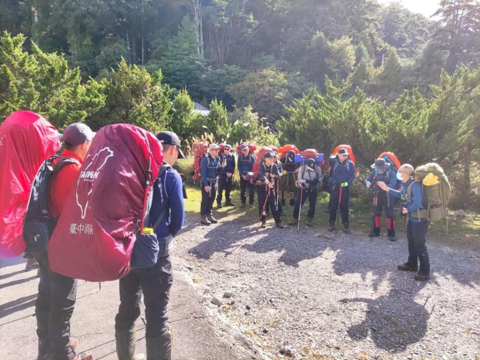 上山前多做一分準備，才可多一分安全，平安下山。（記者陳金龍翻攝）