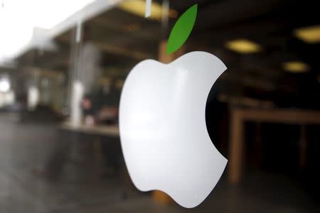 An Apple store is seen in Los Angeles, California, United States, April 22, 2016. Apple Inc (AAPL) will report its second quarter results April 26. Picture taken April 22, 2016. REUTERS/Lucy Nicholson