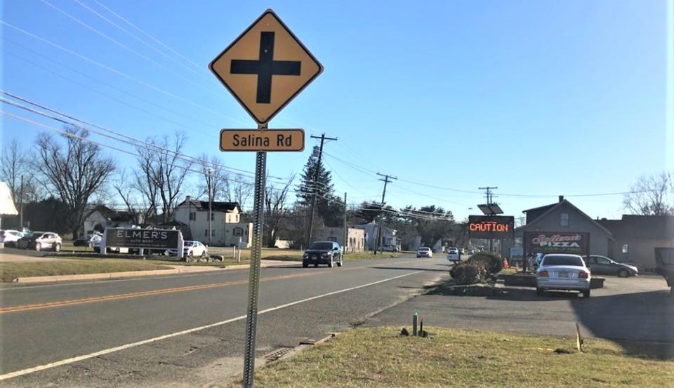 Washington Township considers the Salina Road-Delsea Drive intersection a serious danger and says the posted signs and flash warnings are inadequate. PHOTO: Feb. 5, 2024.