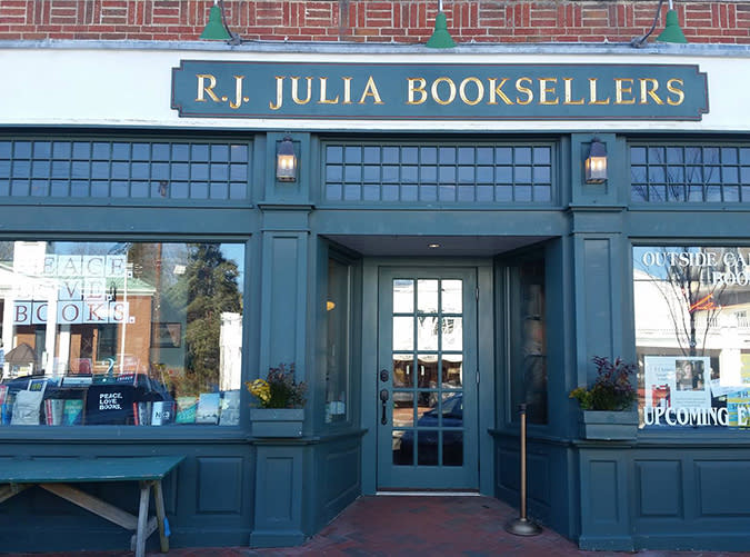 Connecticut: R.J. Julia Booksellers