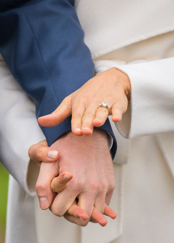 <p><strong>2.</strong> The ring is made up of three diamonds — one large diamond from Botswana in the center surrounded by two smaller diamonds on the sides…<em>(Photo: Getty)</em> </p>