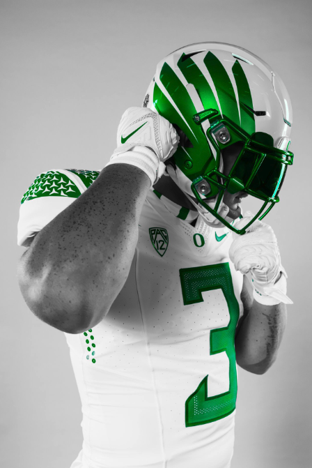 Oregon Football: Ranking the Ducks' best uniform combinations in 2022