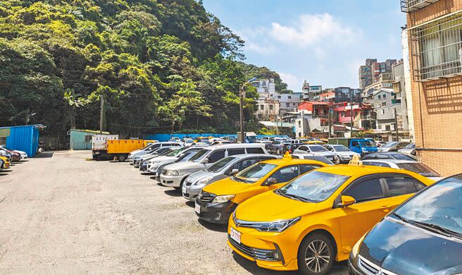 基隆市去年決定將停六停車場改以BOT方式推動，近日在基隆市議會引起激烈討論。（張志康攝）