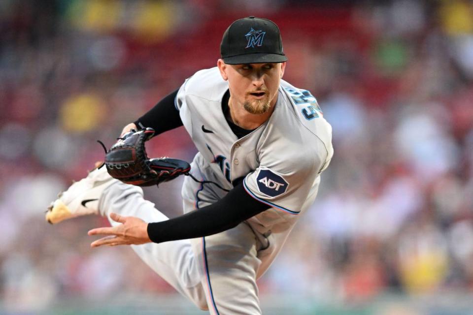 El abridor de los Marlins Braxton Garrett lanza en el primer inning del partido ante los Medias Rojas, celebrado el 28 de junio de 2023 en Boston. Brian Fluharty-USA TODAY Sports