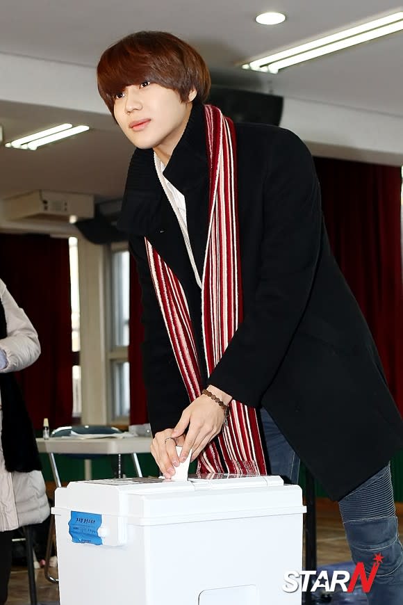 [Photo] SHINee's Tae Min voting