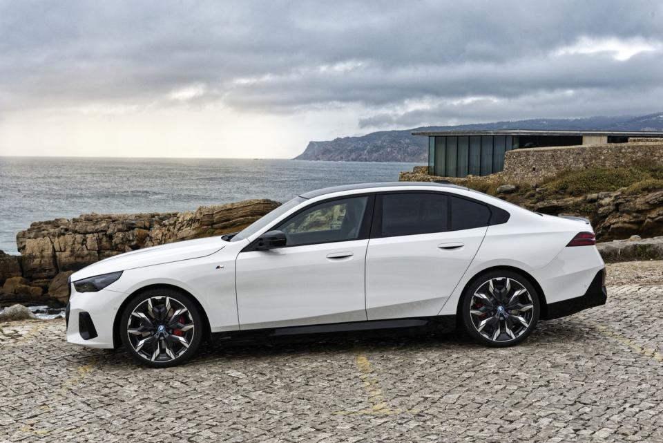 2024 bmw i5