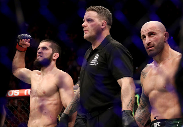 Makhachev stops Volkanovski in first round to retain UFC lightweight crown, Sports News