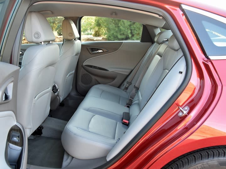 2016 Chevrolet Malibu rear seat photo