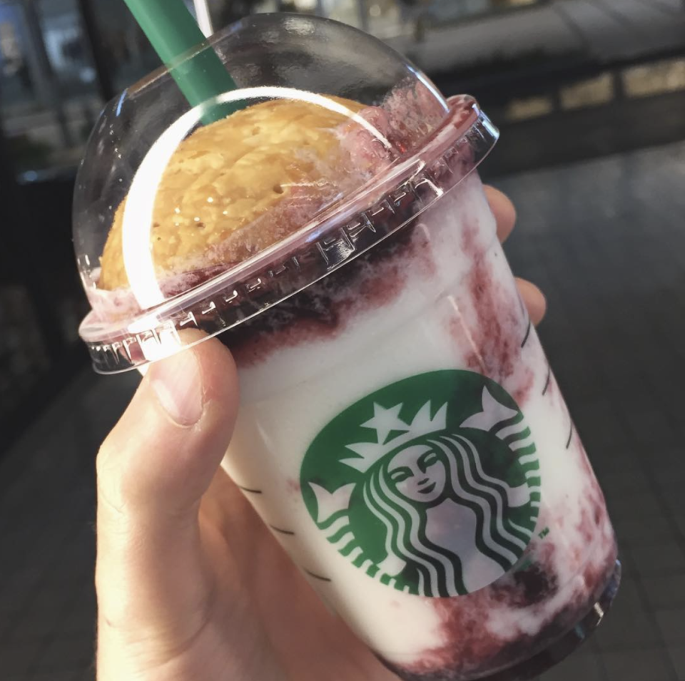 Le Frappuccino cherry pie