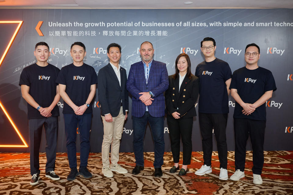 (From left to right) Richard Wong, Co-founder & Head of Partnerships; Martin Xie, Co-founder, Chief Technology Officer & Chief Operation Officer; Desmond Leung, Vice President and General Manager, Global Merchant and Network Services, Greater China, American Express; Brad Jones, Chief Executive Officer, PayMe by HSBC; Jolynn Wong, Managing Director and Head of SME Banking, DBS Bank (Hong Kong) Limited; Davis Chan, Co-Founder and Chief Executive Officer; Daniel Cheung, Co-Founder and Chief Strategy Officer